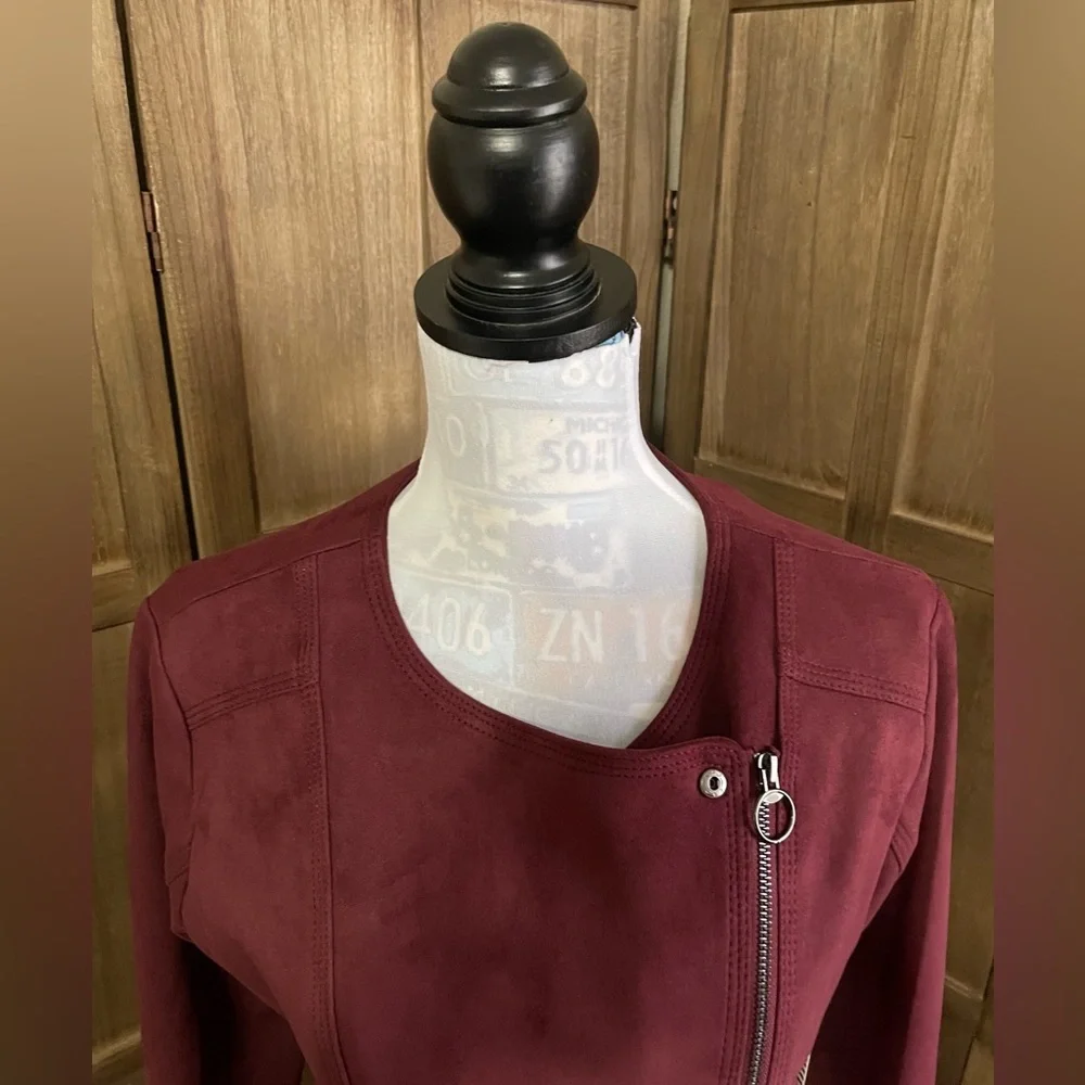 NWT Haute Monde Los Angeles Ladies’ Burgundy Suede Jacket. - Picture 4 of 9